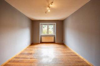 Wohnung kaufen in 76532 Weststadt, Großzügige Altbauwohnung mit Airbnb Möglichkeit