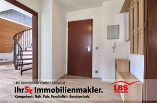 Wohnung kaufen in 76593 Gernsbach, Charmante Maisonette-Dachgeschosswohnung mit Gartenidylle und eigener Garage!