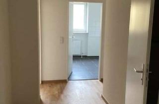 Wohnung mieten in Danziger Allee 120, 65239 Hochheim, Umzug gefällig? Praktische 3-Zi.-Wohnung mit Balkon