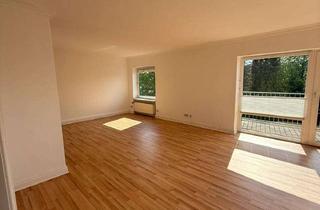 Wohnung mieten in Carl-Harz-Straße 12, 23858 Reinfeld, GROßZÜGIGE 2,5 ZIMMER WOHNUNG MIT 2 STELLPL., EBK, BALKON