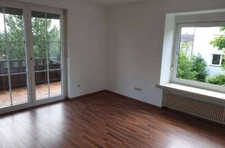 Wohnung mieten in St. Nikolaus-Str., 97230 Estenfeld, Schöne Wohnung mit großem Balkon und Blick über Estenfeld