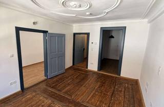 Wohnung mieten in Ketschengasse 32, 96450 Coburg, Charmante Altbauwohnung mit Stuck & Dielenboden – Altstadt Coburg