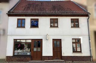 Haus kaufen in 17153 Stavenhagen, Kleines Reihenmittelhaus mit Grundstück im Zentrum der Stadt !
