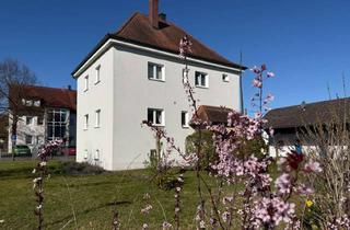 Haus kaufen in 91325 Adelsdorf, „Seltene Gelegenheit in zentraler Lage! EFH mit großem Grundstück und vielseitigem Potenzial“