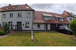 Reihenhaus kaufen in 47652 Weeze, Exklusives Investment mit Ferienwohnung & vermietetem Reihenhaus in Weeze