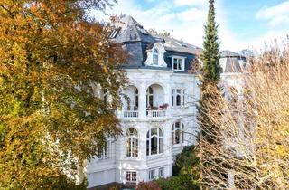 Villa kaufen in 40545 Düsseldorf, Gründerzeitvilla – meisterhaft restauriert, edel inszeniert, in legendärer Villenlage