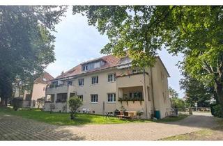 Wohnung kaufen in Kieler Straße 51, 01109 Klotzsche, seltene Gelegenheit mit Perspektive : 3-Zi.-Wohnung mit Dachterrasse