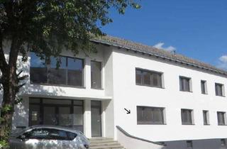 Wohnung kaufen in 94209 Regen, Regen - Familienwohnung mit ca. 135 m² Wohnfläche, mit Garten, mit großem Keller und mit 2 Garagen