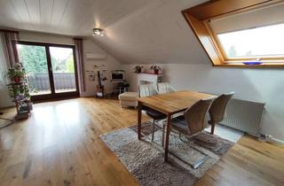 Wohnung kaufen in 74613 Öhringen, Einziehen&Wohlfühlen: Perfekte 2-Zimmer-DG-Whg. m. Klima, gr. Loggia & Weitsicht! Komplett renoviert