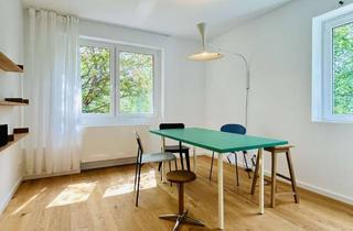 Wohnung kaufen in Storkower Straße 68, 10409 Prenzlauer Berg, Lichtdurchflutete Wohnung mit außergewöhnlich großem Grundstücksanteil und parkähnlichem Blick