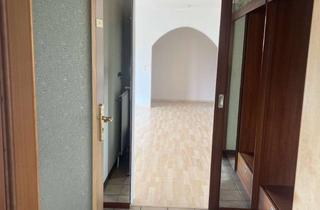 Wohnung kaufen in 66564 Ottweiler, Sofort freie großzügige Wohnung in ruhigem 3 FH mit Garten, Terrasse, Balkon und Garage