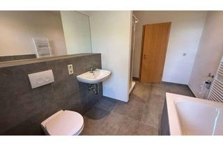 Wohnung mieten in Jahnstraße 57, 09126 Lutherviertel, 1. OG / Modernes Laminat / Bad mit Wanne+Dusche+Fenster / Balkon u.v.m.