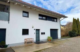 Wohnung mieten in 87656 Germaringen, Katip | Stilvolle 2-Zimmer-DG-Wohnung mit Loggia, EBK & Garage in Germaringen-Ketterschwang