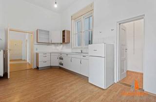 Wohnung mieten in 86152 Innenstadt, IMMOSPACE *** 2 ZKB mit Einbauküche und Altbauflair *** Perfekte Lage ***