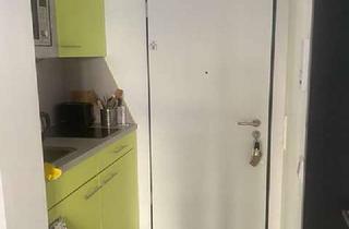 Wohnung mieten in Blumenstraße 14/14a, 93055 Ostenviertel, 1-Zimmer Wohnung mit Balkon - nur für Studenten und Azubis