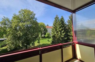 Wohnung mieten in Straße Des Friedens 8d, 09350 Lichtenstein, familienfreundliche 3-Raumwohnung mit Badewanne und Balkon in ruhiger Lage