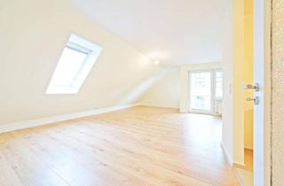 Wohnung mieten in Am Markt 11, 01723 Wilsdruff, Attraktive 2-RW im DG * modern saniert * 2 Balkone * EBK * Bad mit Wanne * Keller * TG-E-SP *