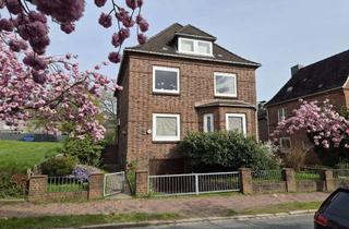 Haus kaufen in 25524 Itzehoe, Gatermann Immobilien: Zweifamilienhaus in Itzehoe, Innenstadtnah