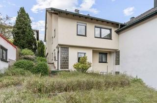 Haus kaufen in 89520 Heidenheim, Charmantes Familienhaus mit Potenzial in ruhiger Wohnlage von Schnaitheim