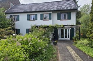 Haus kaufen in Schützenstraße 48, 54579 Üxheim, Eifelperle auf Parkgrundstück und einem 800 m² Baugrundstück