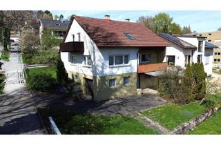 Einfamilienhaus kaufen in 72793 Pfullingen, Freistehendes Einfamilienhaus mit drei Garagen in bester Lage