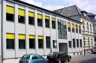 Anlageobjekt in 52351 Düren, Düren-City - Top gepflegte Gewerbeimmobilie mit 8 Stellplätzen & Wohnhaus mit 3 Einheiten