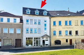 Anlageobjekt in Altmarkt, 08393 Meerane, Tlw. vermietetes Wohn- und Geschäftshaus mit 3 TE und einer WE in zentraler Lage