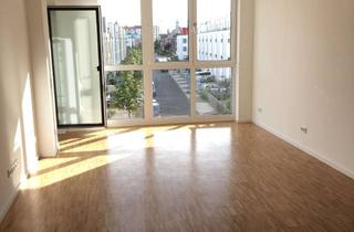 Immobilie mieten in Erich-Nehlhans-Straße 25, 10247 Friedrichshain, LIMITED CONTRACT TILL 30.11.26: Unfurnished 2-room apt with panoramic view