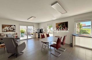 Wohnung kaufen in 76872 Minfeld, Barrierefreie Erdgeschosswohnung mit Terrasse und zwei Stellplätzen