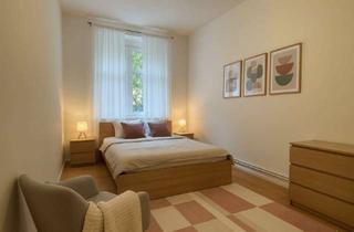 Wohnung kaufen in Klemkestraße 120, 13158 Niederschönhausen, 2-Zimmer-Wohnung mit Balkon