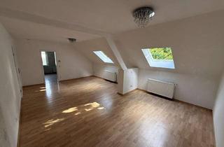 Wohnung mieten in 47807 Fischeln, 2,5 Zimmer Dachgeschoss-Wohnung in Krefeld-Fischeln - Küche inklusive