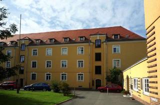 Wohnung mieten in Uhlstraße, 07549 Lusan, 1-Raum-Wohnung im sanierten Altbau mit Dusche