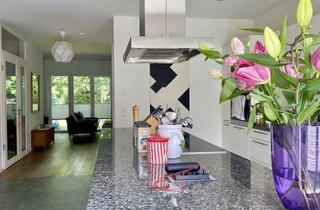 Haus kaufen in Mexikoplatz, 14163 Zehlendorf, Exklusives Wohnen für Anspruchsvolle.Ideal für Familien.Energieeffiziente DHH im Grünen(Mexikoplatz)