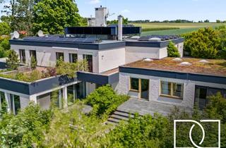 Villa kaufen in 91338 Igensdorf, Alleinlage mit Panoramablick! Luxuriöse Architektenvilla mit 7.847 m² Grundstück und Schwimmhalle