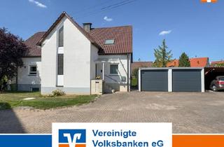 Haus kaufen in 71093 Weil im Schönbuch, Charmantes Zweifamilienhaus mit Garten, Garagen und Carport