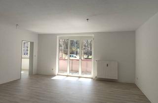 Wohnung mieten in 08529 Plauen, Schöne, renovierte 4-Zimmer-Wohnung mit Balkon!