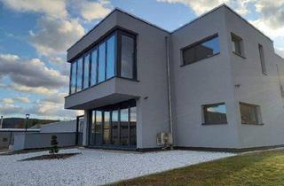 Haus kaufen in 66386 St. Ingbert, Sankt Ingbert - Perfekt für moderne, innovative Dienstleistungsunternehmen! Repräsentativer, Bürokomplex mit Verwaltungsgebäude und 7300 ² Grundstück, in St. Ingbert