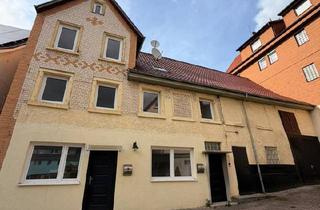 Haus kaufen in 72379 Hechingen, Hechingen - Haus mit 2 Wohnungen, Werkstatt & Hof in Hechingen