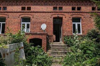 Haus kaufen in 16866 Kyritz, Kyritz - Großes Haus mit eigenem Wald in Brandenburg