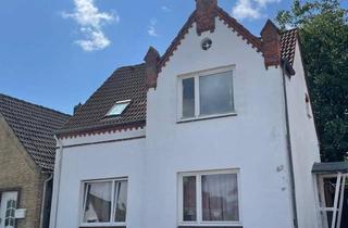 Villa kaufen in 25746 Heide, Heide - Alte Stadtvilla Jugendstil im Zentrum von Heide großer Garten