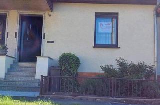 Reihenhaus kaufen in 07381 Pößneck, Pößneck - Reihenhaus mit viel Potenzial - ruhige Lage