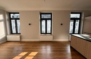 Wohnung kaufen in 40474 Düsseldorf, Düsseldorf - Luxus-Altbau 4 Zimmer Whg Düsseldorf-Pempelfort