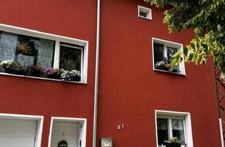 Einfamilienhaus kaufen in 06406 Bernburg, Bernburg (Saale) - Moodernisiertes Einfamilienhaus mit Nebengelass und Ausbaureserve