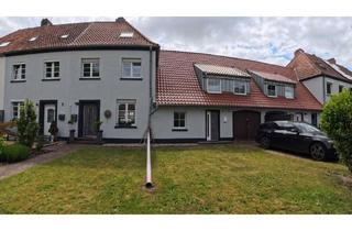 Reihenhaus kaufen in 47652 Weeze, Weeze - Exklusives Investment mit Ferienwohnung & vermietetem Reihenhaus in Weeze
