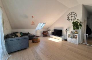 Wohnung kaufen in 73630 Remshalden, Remshalden - Charmante Dachgeschosswohnung in ruhiger Lage von privat