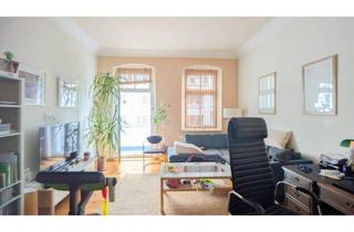 Wohnung kaufen in Schonensche Straße 13, 10439 Berlin, Berlin - HOMESK - Ab 01.10.2026 bezugsfreie 2-Zimmer-Altbauwohnung mit Balkon in Pankow-Süd