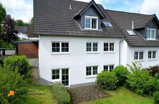 Wohnung kaufen in 51645 Gummersbach, Attraktive 2-Zimmer-Souterrainwohnung im gepflegten Dreifamilienhaus