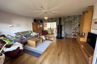 Wohnung kaufen in 34128 Harleshausen, Hochwertiges Wohnen mit Herkulesblick!Modernisierte Eigentumswohnung mit Balkon und Garage