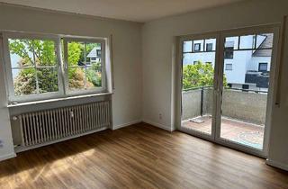 Wohnung kaufen in 63743 Schweinheim, Lichtdurchflutete 3-Zimmer-Wohnung mit Balkon und Garage in gepflegtem Wohnhaus