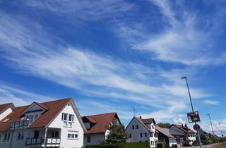 Wohnung kaufen in 88045 Friedrichshafen, Sehr schöne, sonnige 2,5-Zimmer-Dachgeschoß-Wohnung in Friedrichshafen provisionsfrei zu verkaufen.